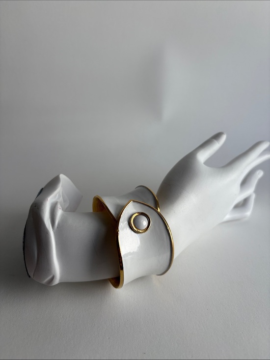 Crown Trifari Jewelry - Vintage 1950s Crown Trifari White Enamel Gold Cuff Bracelet